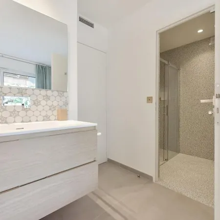 3-br 3 Minutes To The Croisette كان