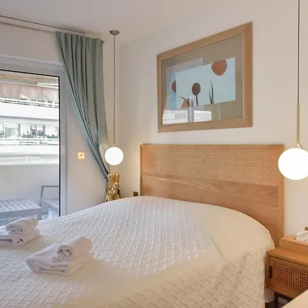 3-br 3 Minutes To The Croisette شقة