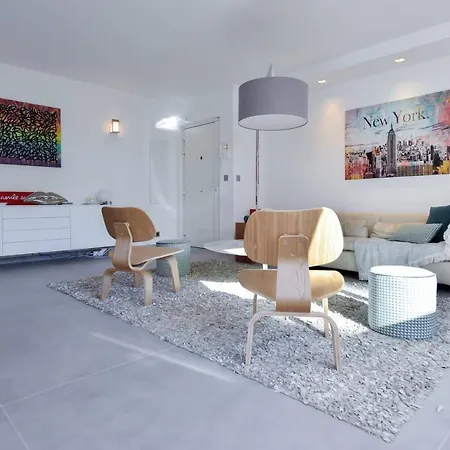 Apartment 3-br 3 Minutes To The Croisette Cannes